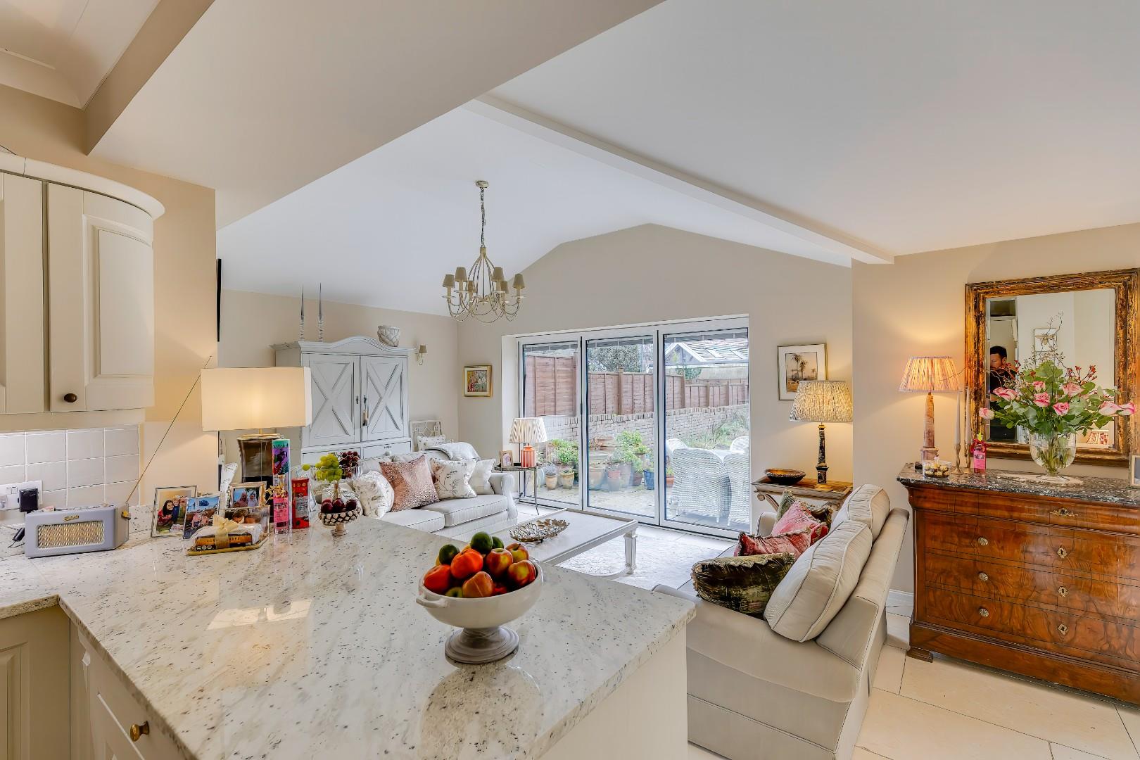 Victoria Avenue, Porthcawl, Bridgend County Borough, CF36 3EY